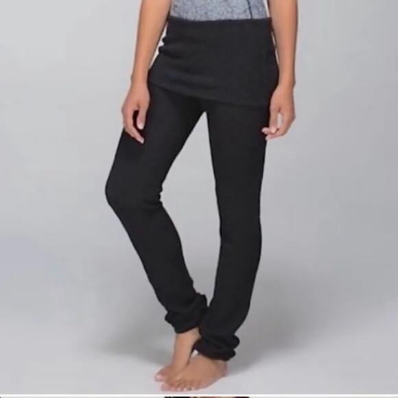 Lululemon Citta Skirted Leggings Foldover Waist Sweater Knit Black Women's Sz 2 - Picture 3 of 11